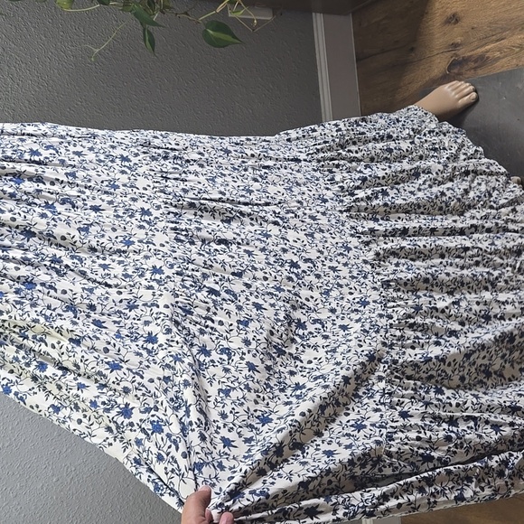 LC Lauren Conrad Black and White Halter Maxi Sundress - Picture 3 of 3